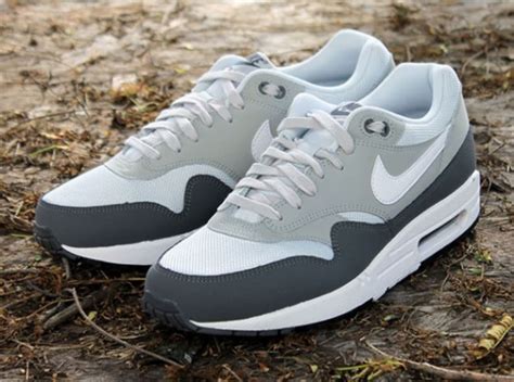 Nike Air Max 1 Essential Premium Men's Shoes